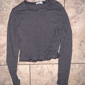 Long sleeve crop top shirt